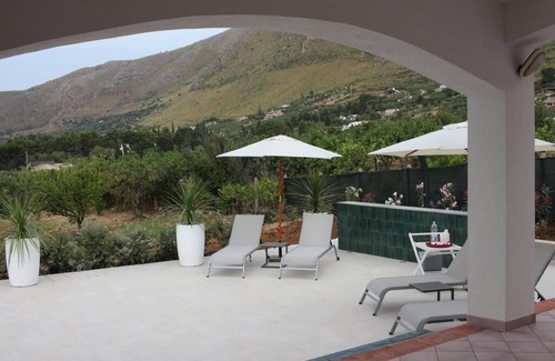 Castellammare del Golfo Villa | Villa Cycas Costamante