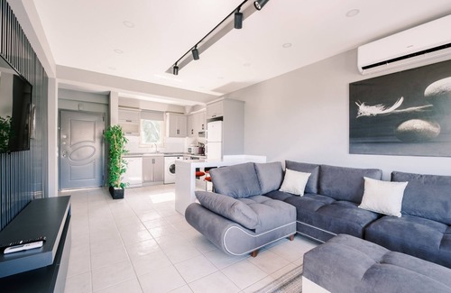Bogazici Villa | Villa w Pool and Balcony 5 min to Beach in Milas
