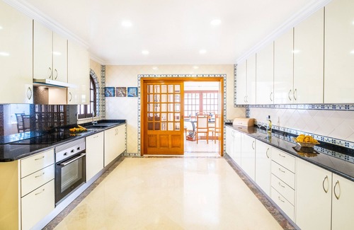 Sesmarias Villa | Villa w/ sea view, BBQ & pool, São Rafael