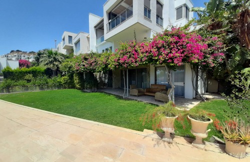 Gundogan Villa | Villa w Sea View Terrace 5 min to Beach in Bodrum