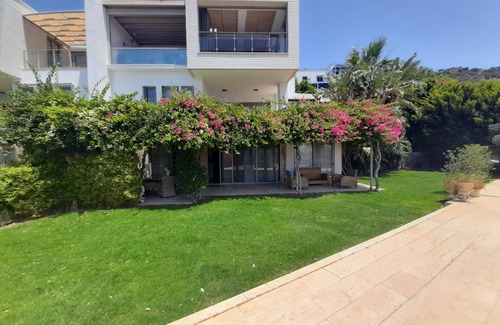 Gundogan Villa | Villa w Sea View Terrace 5 min to Beach in Bodrum