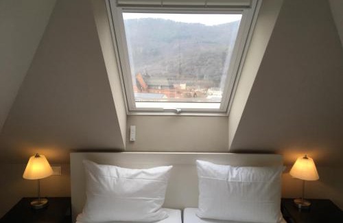 Annweiler am Trifels Hotel | Villa Waldfrieden - Design trifft Budget