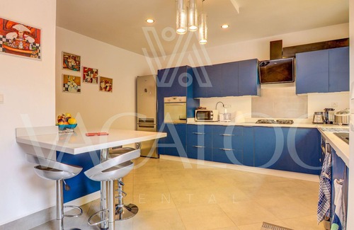 Inezgane Villa | Villa-De Lujo-Baño para personas con movilidad reducida-Terraza-Villa Warda -...