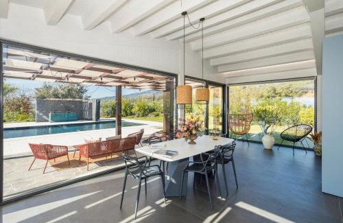 Calatabiano Villa | Villa White Oleander Etna and Pool