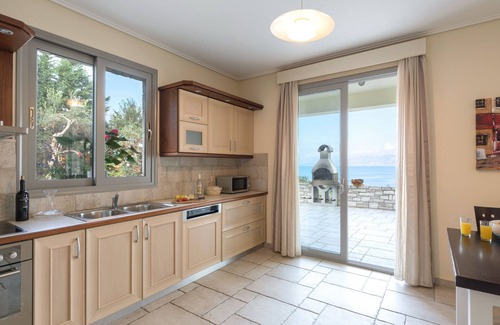 Petaleia Villa | Villa Whitestone by Rodostamo Collection
