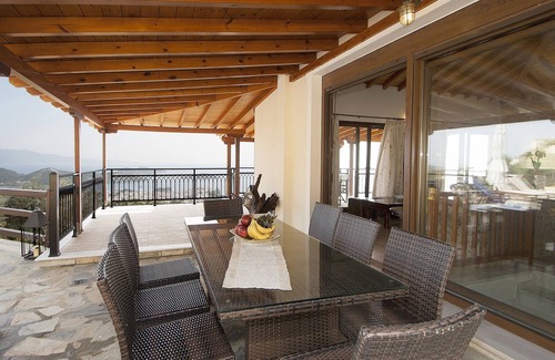 Skiathos Town Villa | Villa con piscina privada y vistas al mar
