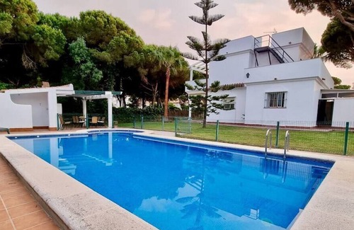 Cabo Roche Chalet De Esquí | Villa con piscina privada a menos de 500m playa de Roche