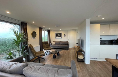 West-Graftdijk Casa | Villa with 5 bedrooms and 2 bathrooms