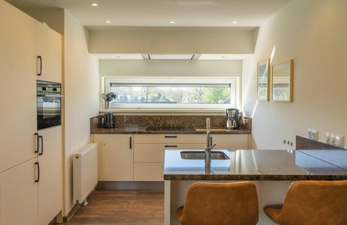 Biddinghuizen Casa | Villa with 6 bedrooms, 3 bathrooms and a terrace
