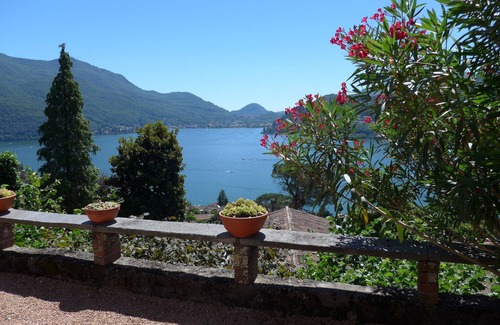 Morcote Casa | Villa con impresionantes vistas al lago de Lugano y las montañas que la rodean