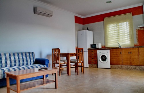 Campano Chalet De Esquí | Chalet en Conil con piscina privada