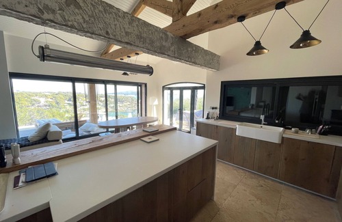 La Seyne-sur-Mer Casa | Villa with exceptional sea view and direct beach access