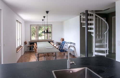 Vitznau Villa | Villa con bañera de hidromasaje con vistas al lago de Lucerna, justo en el teleférico de Rigi.