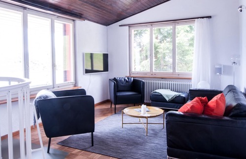 Vitznau Villa | Villa con bañera de hidromasaje con vistas al lago de Lucerna, justo en el teleférico de Rigi.