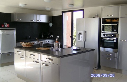 Coti-Chiavari Casa | VILLA CON JACUZZI Y SU ESTUDIO. PARA 10 PERSONAS CERCA DEL MAR.