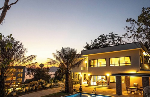 Wichit Villa | Villa with Jacuzzi &Stunning Seaview V30