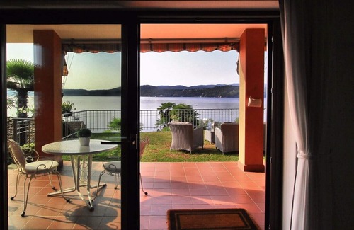 Orta San Giulio Villa | Villa con gran jardín y hermosa vista al lago DE SÁBADO A SÁBADO
