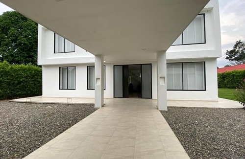 Apiay Villa | Villa con amplios espacios naturales a 10 minutos de villavicencio.