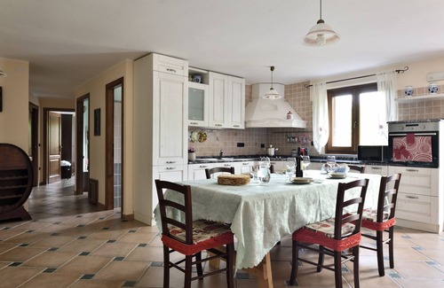 Tortoli Villa | Villa con gran jardín, mirador y barbacoa.