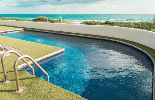Isla Mujeres Casa | Villa with ocean view, pool, restaurant and rooftop