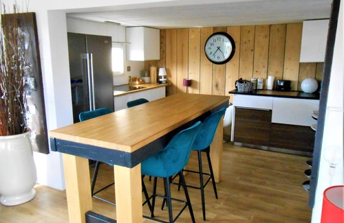 Bagard Casa | Villa with olive garden, Jacuzzi, pétanque, ping pong table
