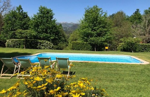 Arcos de Valdevez Cabaña | Villa with Pool