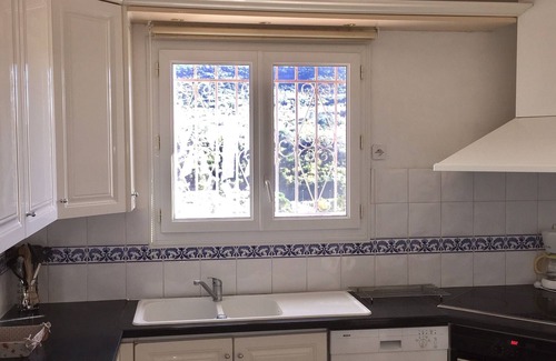 Bedarieux (ornac) Villa | Villa con piscina y apartamento, impresionantes vistas a las afueras de una ciudad.