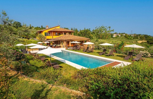 Montaione Villa | Casa de vacaciones con A/C, piscina, WIFI, TV, patio, vista panorámica, cerca de San Gimignano