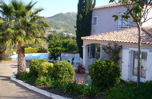 Alata Casa | villa de lujo con piscina y jardin