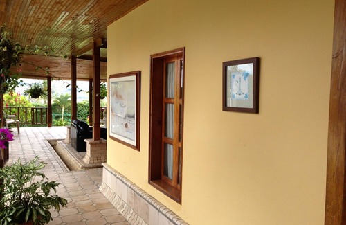 Darien Villa | Villa con piscina y vista al lago