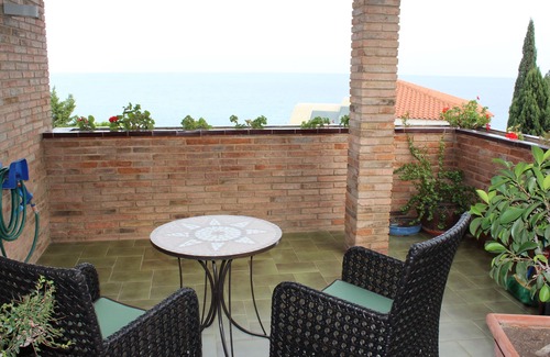 Canet de Mar Villa | VILLA CON PISCINA, CERCA DE LA PLAYA, Y FANTÁSTICAS VISTAS AL MAR.