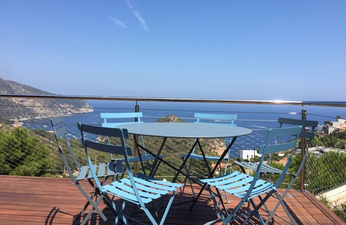 Aiguablava Villa | Villa con piscina. Excepcional vista al mar, a 500 m de la cala de Aiguablava.