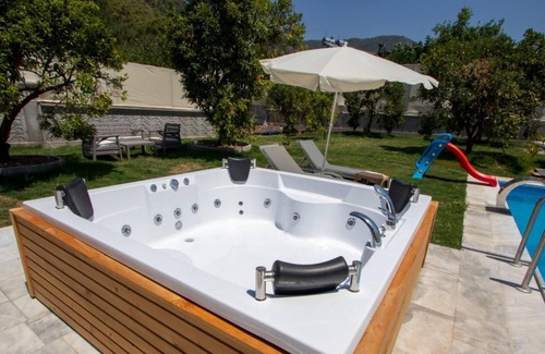 Fethiye Villa | Villa with Pool, Jacuzzi and Backyard in Inlice