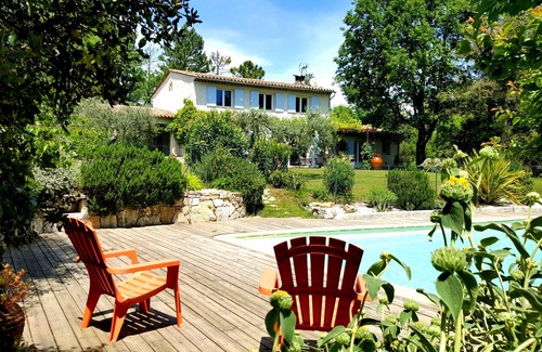 Montauroux Casa | VILLA con piscina tranquila de la tierra 5000m2 cerca del lago y las instalaciones marítima o fluvial