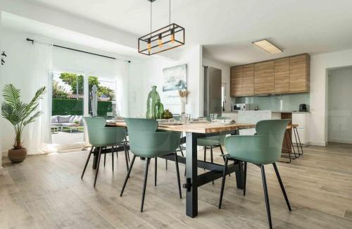 Benalmadena Costa Villa | Villa with private heated Pool by the beach & port - Benalmadena by REMS