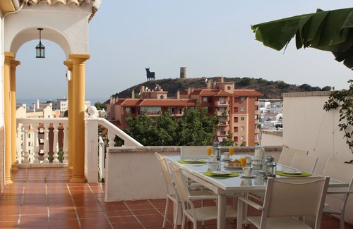 Torreblanca Villa | Villa con piscina privada de agua salada y vistas al mar