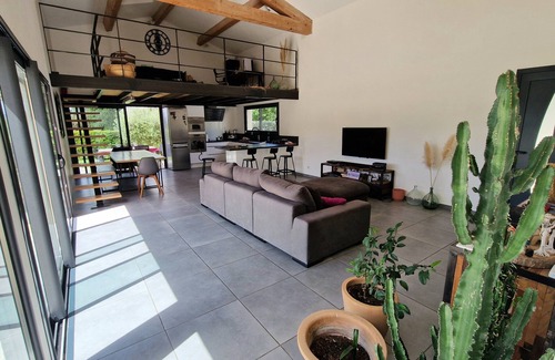 Roquevaire Villa | Villa with Private Pool - A haven of peace at the foot of the hills