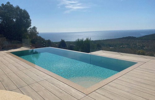 Eden Rock Villa | Villa con piscina privada y vistas impresionantes al mar más bonito de Cerdeña