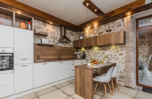 Tribalj Villa | Villa Mariva con piscina privada, 8 huéspedes, wifi gratis, amplia terraza, barbacoa