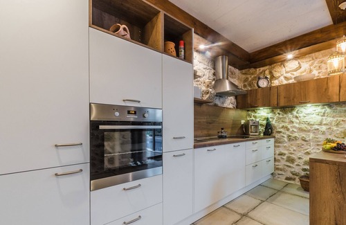 Tribalj Villa | Villa Mariva con piscina privada, 8 huéspedes, wifi gratis, amplia terraza, barbacoa