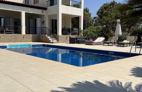 Sea Caves Villa | Villa con piscina privada y impresionantes vistas al mar y grandes Ajardinado