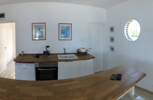 Shabla Villa | BlackSea Garden Villa con piscina privada y playa y 3000 m2 de viñedos y jardín