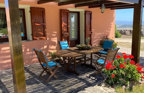 Nulvi Casa | Villa with private pool and tennis, with wi-fi near Castelsardo