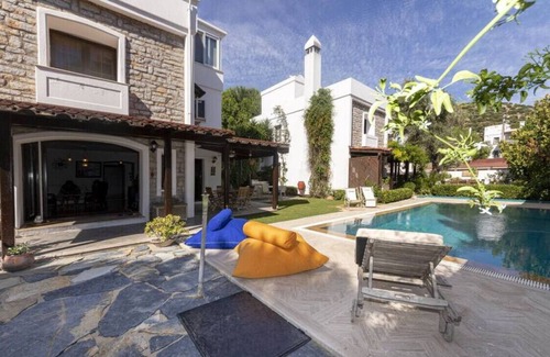 Bodrum City Center Villa | Villa with Private Pool in the Heart of Bodrum