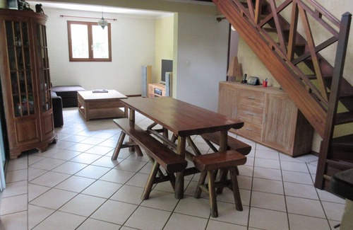 Etang Sale Les Bains Villa | Villa con jardín y piscina en callejón sin salida tranquila a 5 minutos de la playa.