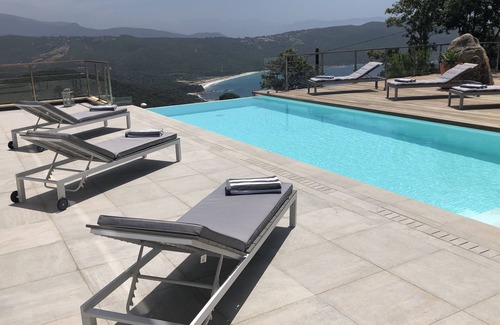 Coti-Chiavari Villa | Villa with sea view and heated pool in Coti-Chiavari
