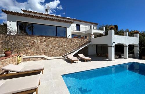Castell-Platja d'Aro Casa | Villa with seaview at Platja d'Aro 11p