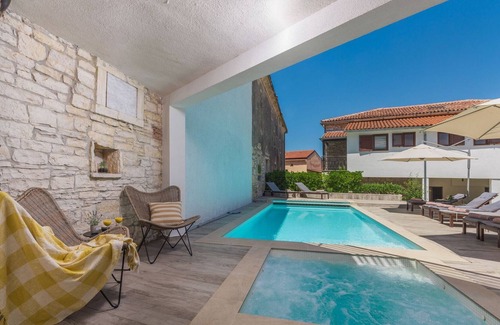 Rovinjsko Selo Cabaña | Villa con piscina para hasta 10 personas ubicada en Rovinjsko Selo