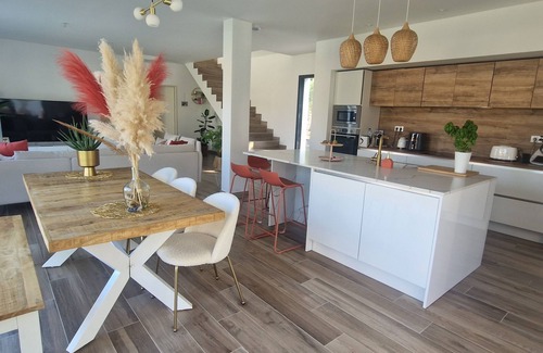 Ventabren Casa | Villa with swimming pool and boule court