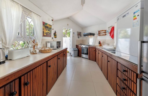 Blue Bay Villa | Villa con piscina y jardín a 80 metros de la playa y del Parque Marino